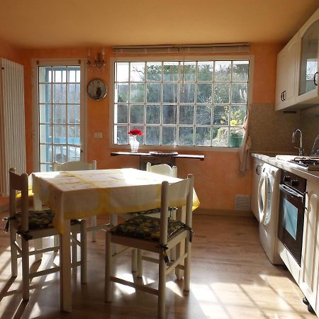 Lucinasco La Paloma Casa Vacanze מראה חיצוני תמונה
